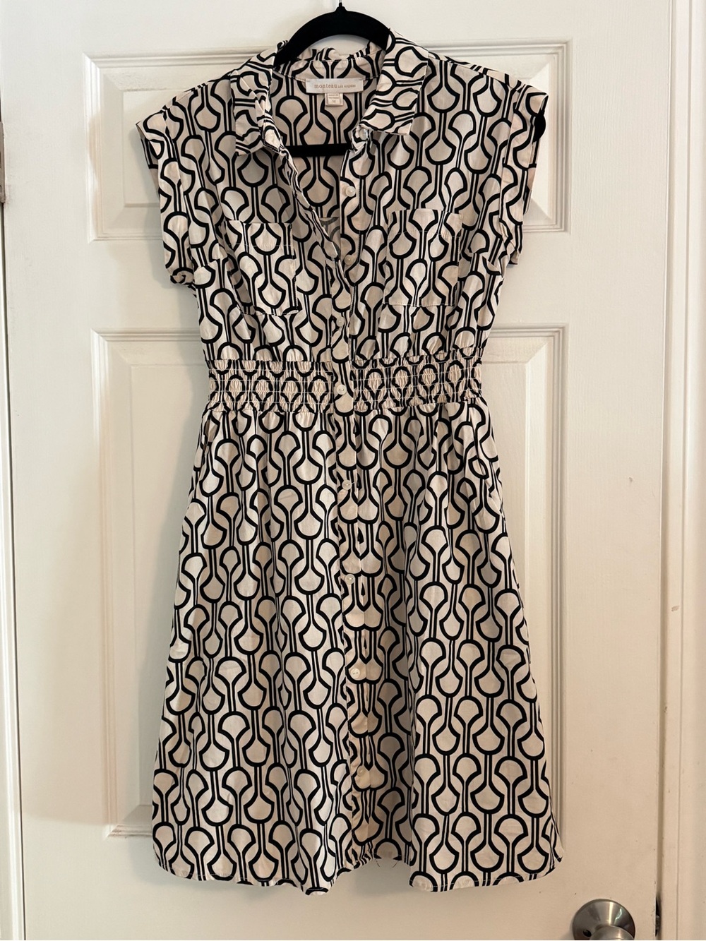 Monteau Los Angeles Dress with Elastic Waist and pockets, size M